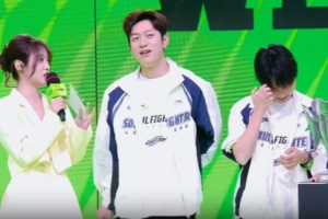 赛后采访WEG众人：感谢所有队友们之间的信任，这一冠献给队友！