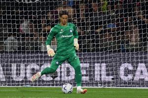 记者：索默几乎被射正就会丢球，本赛季他已经成为了国米的问题