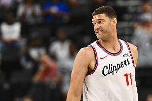 也不灵了！大洛佩斯2中0未得分仅拿1篮板 正负值-24全场最低