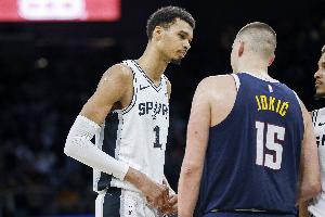 马刺主帅：约基奇喜欢马众所周知 而文班在篮球之外也有兴趣爱好