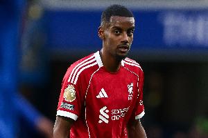 纽卡名宿：伊萨克的转会费太离谱，红军为他打破内部稳定令人费解