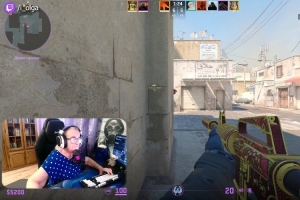 俄罗斯77岁奶奶被提名年度最佳时刻！CS2一打五反杀名场面