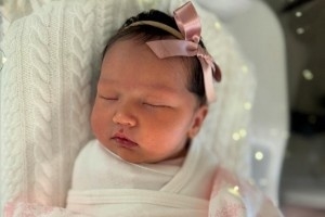 人生赢家！霍福德妻子INS宣布迎来第6个孩子的诞生