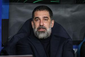 这38岁！？阿尔达·图兰2022年退役，当了两年半教练日渐苍老！