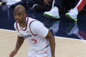 船记质疑球队决定：在如此糟糕的赛季里 这就是你采取的第一步？