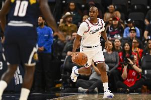 Spears：快船裁保罗 这确实是我多年来见过最令人震惊的决策之一