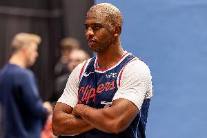 A·史密斯:快船不可理喻 他们有联盟最差超巨小卡 对球队毫无贡献