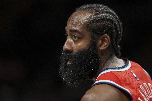 失绝平+苦吞里程悲！哈登18中10&15罚砍34分5板6助4断1帽！