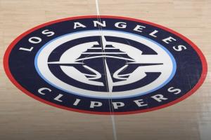 心寒！快船赶走保罗 19年老粉&前球童宣布脱粉转投湖人