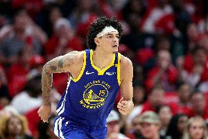 都有贡献！勇士替补席合砍47分 桑托斯14分