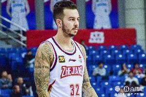 得分手！约克21中8&罚球10中9轰下全场最高30分 另有3板4助