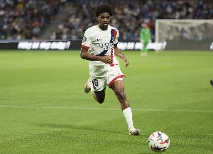 姆巴耶：打进巴黎首球是从小的梦想，虽然我现在也还是个孩子