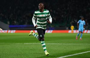 青春风暴！记录报：葡体主帅计划让18岁若昂·西蒙斯和昆达战拜仁