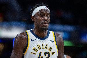 稳定火力！西亚卡姆半场9中5拿到13分 正负值+12