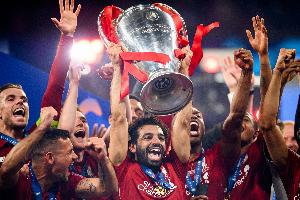 列奖杯数量，环球足球奖官方声援萨拉赫：他的奖杯柜说明了一切