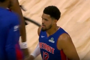 要花了？托拜亚斯·哈里斯跟进暴扣打停老鹰 活塞一波10-2