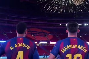 太美了！巴萨回归诺坎普首战告捷，赛后球员与球迷欣赏美烟花秀