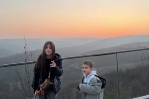 开启休假模式！泰山队银靴得主瓦科与家人回格鲁吉亚