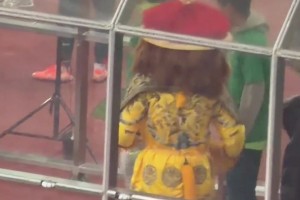 现在有一个冠军了！法比奥赛后不忘感谢前国安主帅塞蒂恩❤