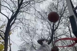 模仿到精髓了！外网网红：怀念以前飞天遁地的莫兰特！