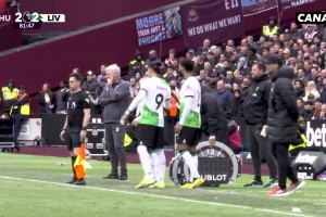 当年准备替补上场的萨拉赫和克洛普爆发了激烈口角