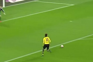 蝙蝠侠来了！名场面：奥巴梅杨德比战进球后的超级英雄庆祝！