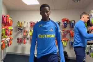 作为球员幸福的一刻！热刺球员选择今日训练的球鞋！