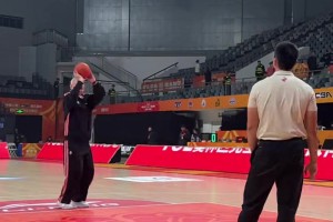 这就是老一辈基本功吗55岁山东名宿纪敏尚连中62记罚球！