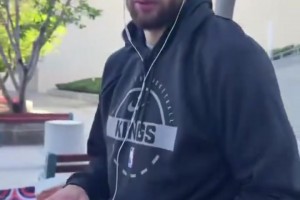 名记：去湖人的交易作废前保罗与科比彻夜长谈，未来会把谈话公开