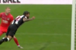 他简直就是超人！名场面：耶德林超级鱼跃冲顶破门！