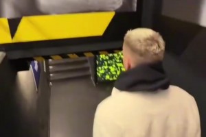 解说肺活量挺好！名场面：梅西经典的“禁区外点球”！