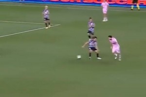 开了上帝视角的传球！名场面：梅西升华了迈阿密精彩的团队配合！